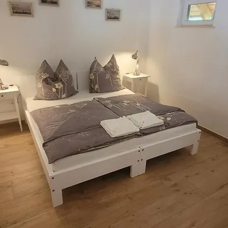 Agardy 1 Balatonkenese